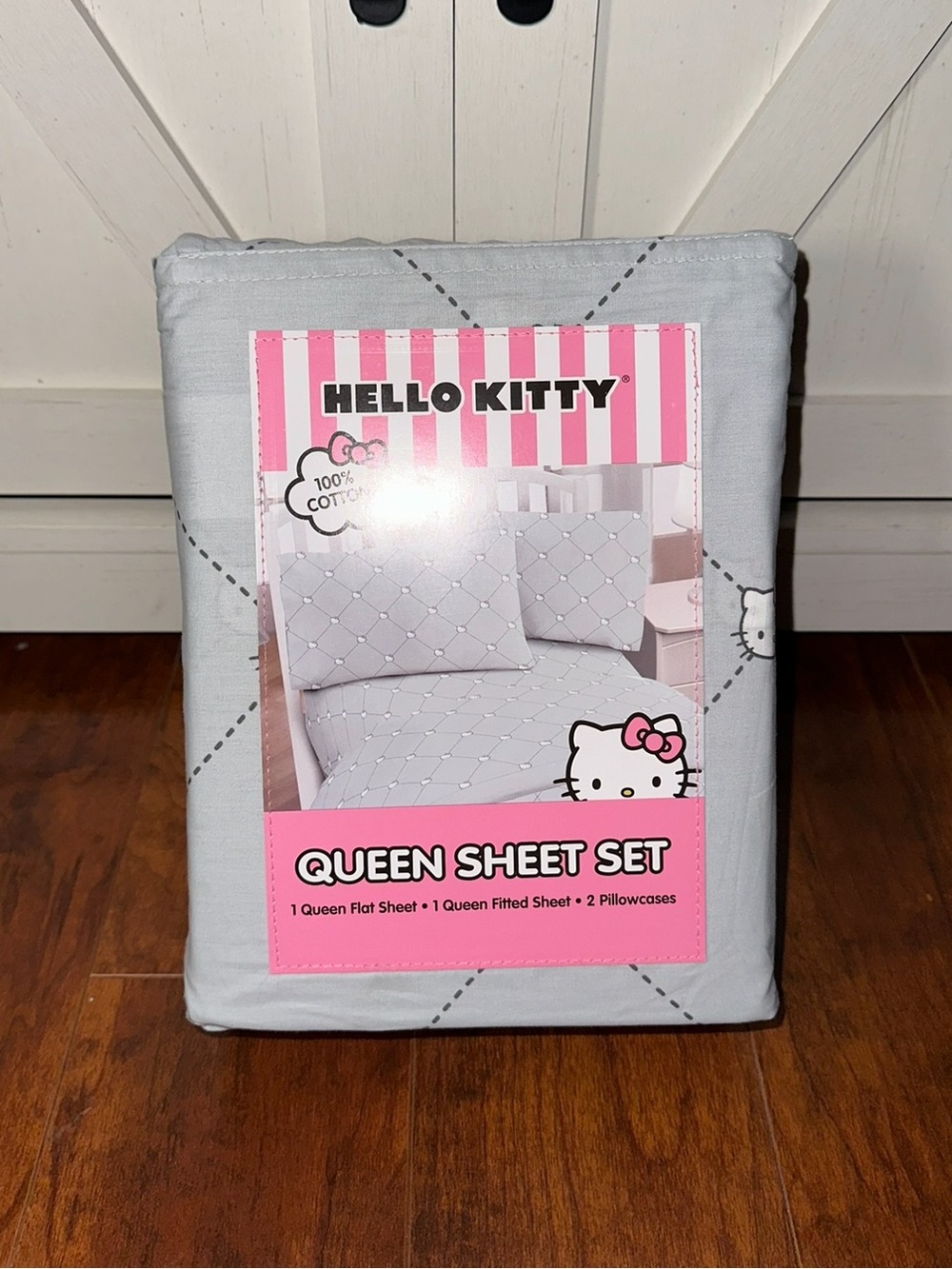 Hello Kitty Queen Sheet Set in Light Gray with Pink Accents